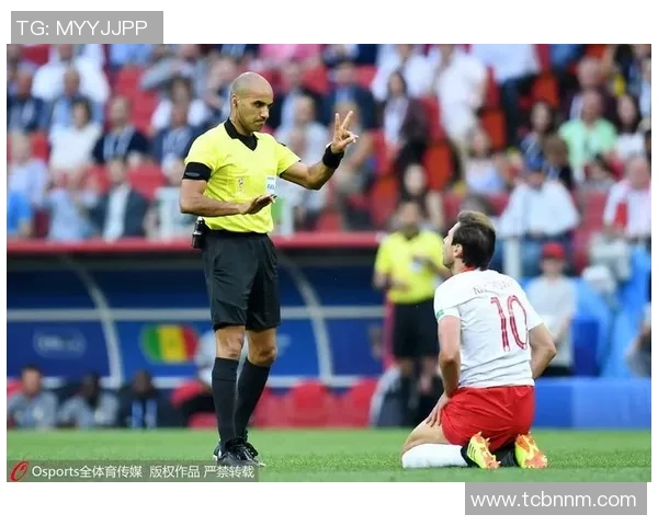 足球明星女友倾情代言,见证魅力与时尚的完美融合 足球明星女友倾情代言,见证魅力与时尚的完美融合