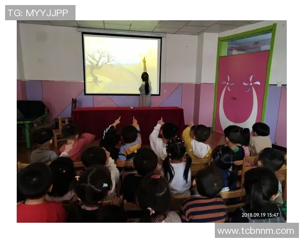 《球场假动作与足球明星的极限演技碰撞掀起热血激情》 《球场假动作与足球明星的极限演技碰撞掀起热血激情》